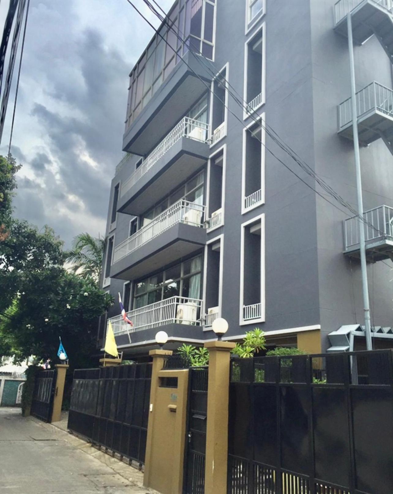 Samsen Suites/ 2 Bedroom Suites For Less Bangkok Exterior photo